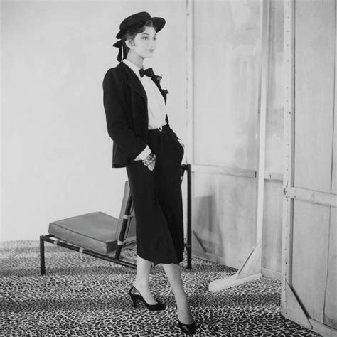 chanel skirt and blazer|coco chanel 1954 collection.